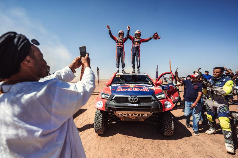 TOYOTA GAZOO Racing remporte le Rallye du Maroc 2021 grâce à la victoire historique de Nasser Al-Attiyah et Mathieu Baumel